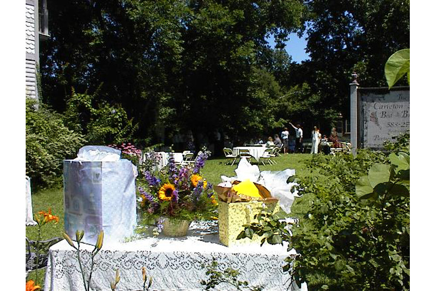 gift table